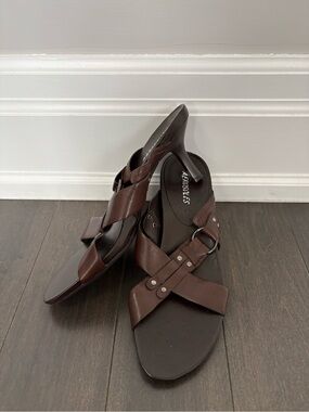 Aerosoles Brown Strappy Leather Sandals Crisscross Detailing Size 9 Womens